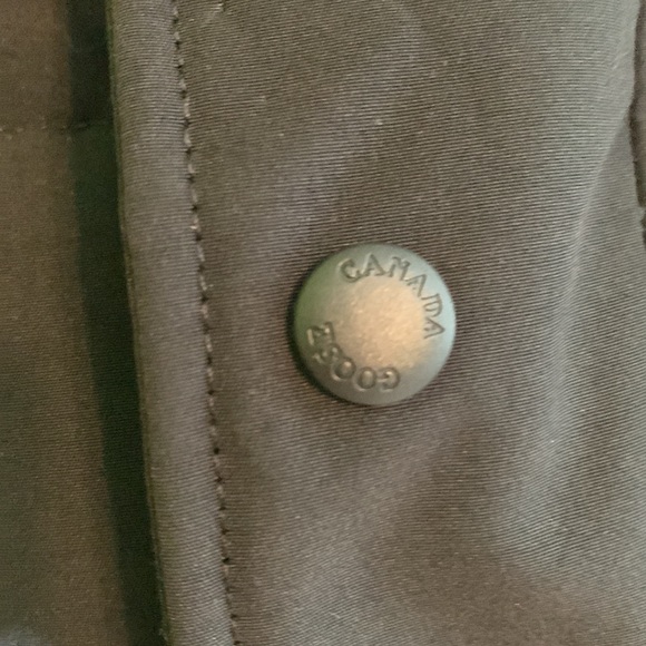 Canada Goose Wyndham Parka with Hood Trim - Picture 16 of 17